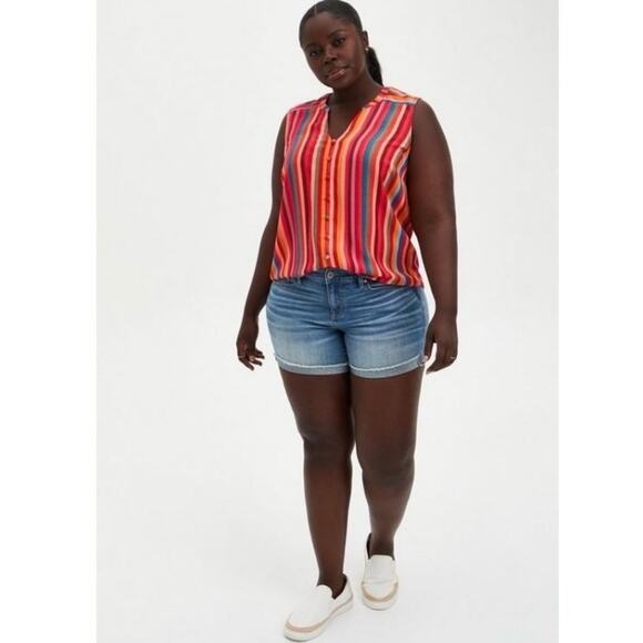 Torrid Harper Gauze Button-Front Sleeveless Blouse - Picture 8 of 9